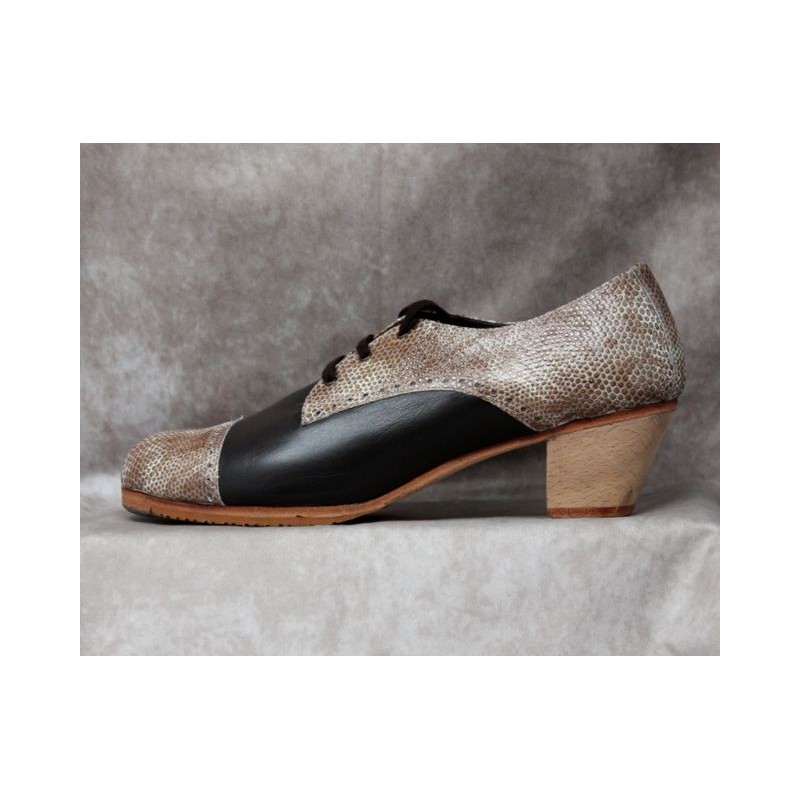Antonio 43 A Leather Palisandro Cubano Barnizado Adornos Serpiente Beige