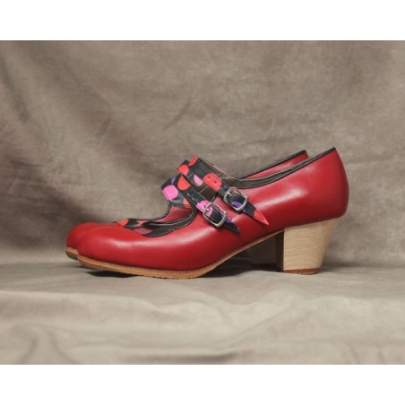 Saeta 39 A Leather Rojo Sangre Cubano Barnizado Collarín Y Correas Fantasía Lunares